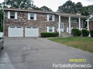 87 Delafield Dr, Albany, NY 12205