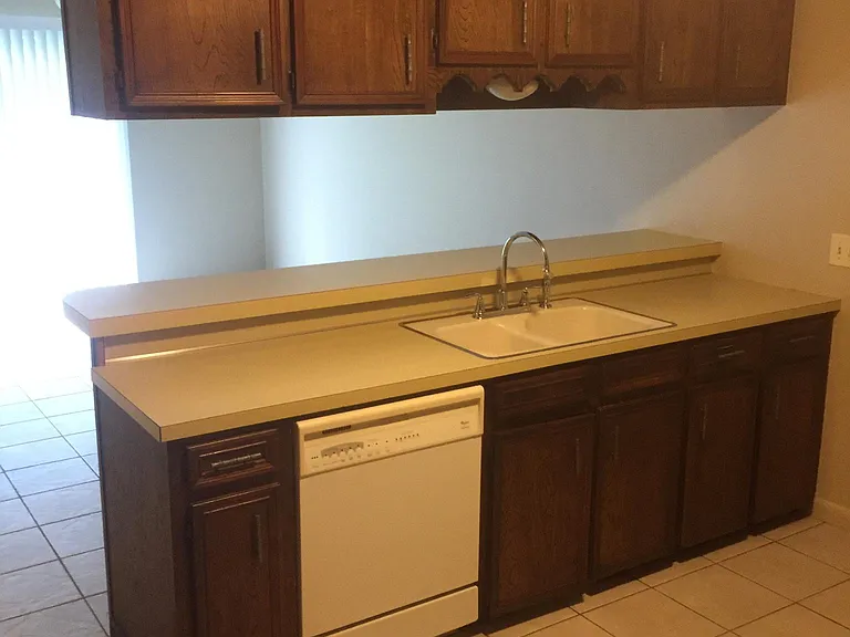 2314 W Galveston St — Photo 7
