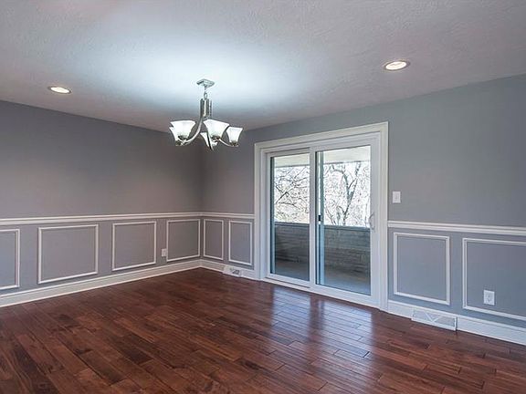 5th image of 2462 Broadlawn Dr