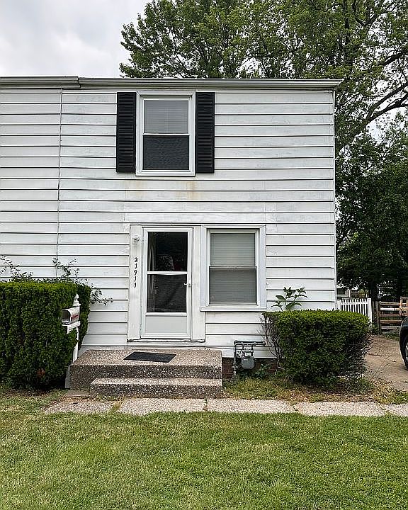 1st image of 21911 Crystal Ave