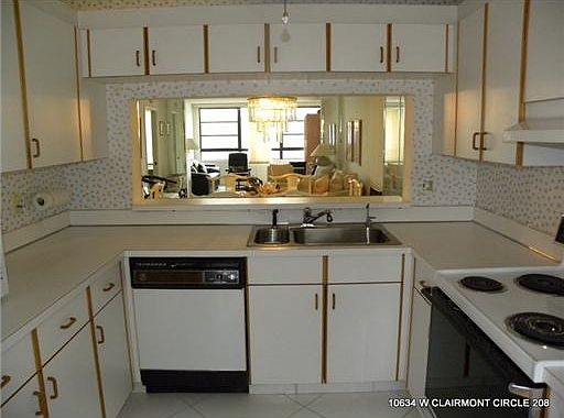 5th image of 10634 W Clairmont Cir #208