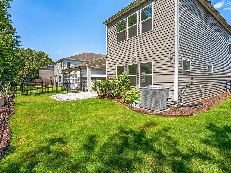 4008 Passenger Pl — Photo 23