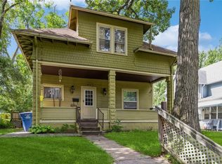 922 Clinton Ave, Des Moines, IA 50313