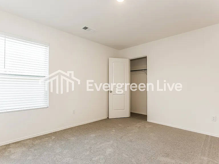 143 Jasmine Ct — Photo 8