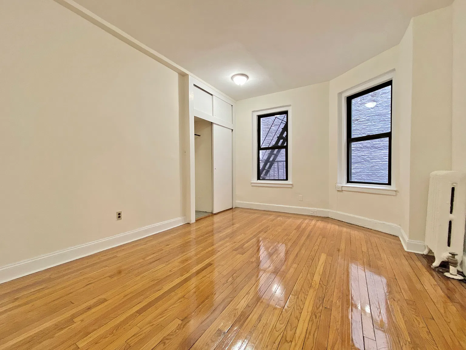 245 West 75th Street — Photo 2