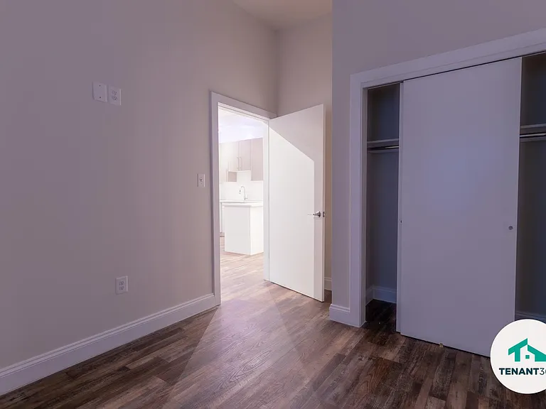 8 E Fayette St #403 — Photo 7