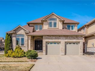 81 Paige St, Kitchener, ON N2K4P6