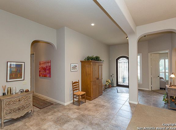 4th image of 18415 Point Bluff Dr