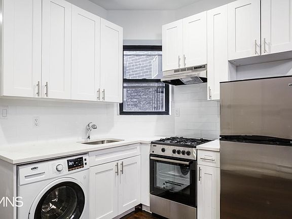 2nd image of 340 W 49th St APT 5FE