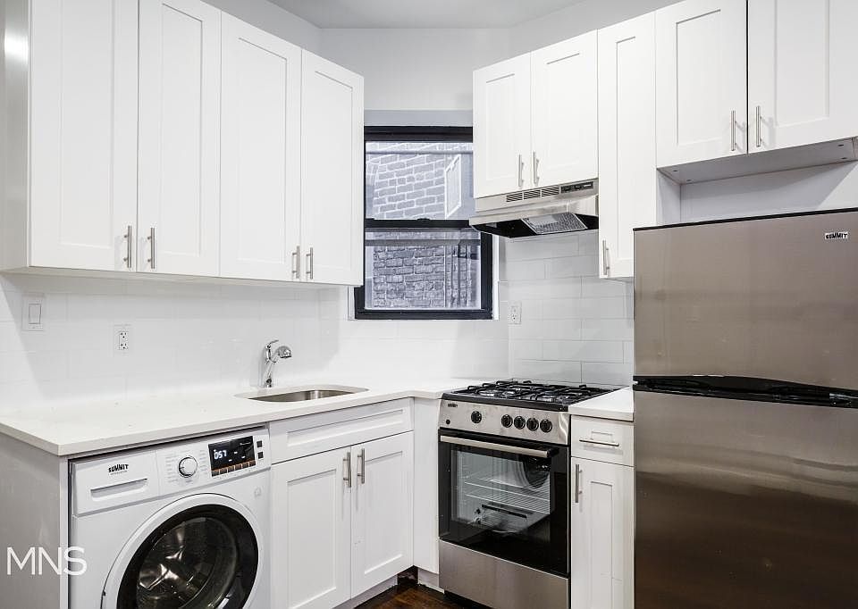 1st image of 340 W 49th St APT 4FW