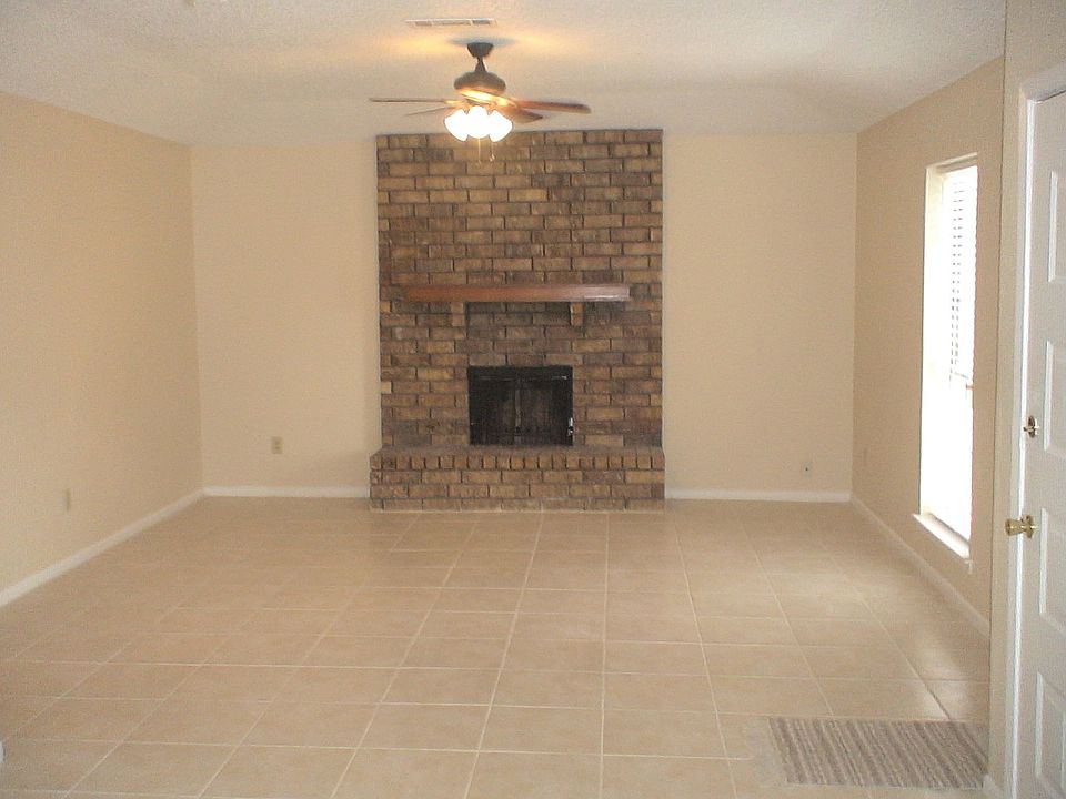 2nd image of 9150 Jennifer St