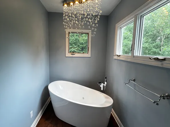 3269 Grey Village Dr, Akron, OH 44319