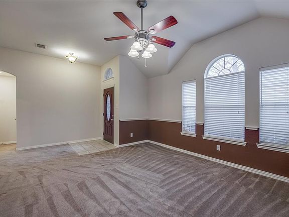 5th image of 1219 Clearwater Dr