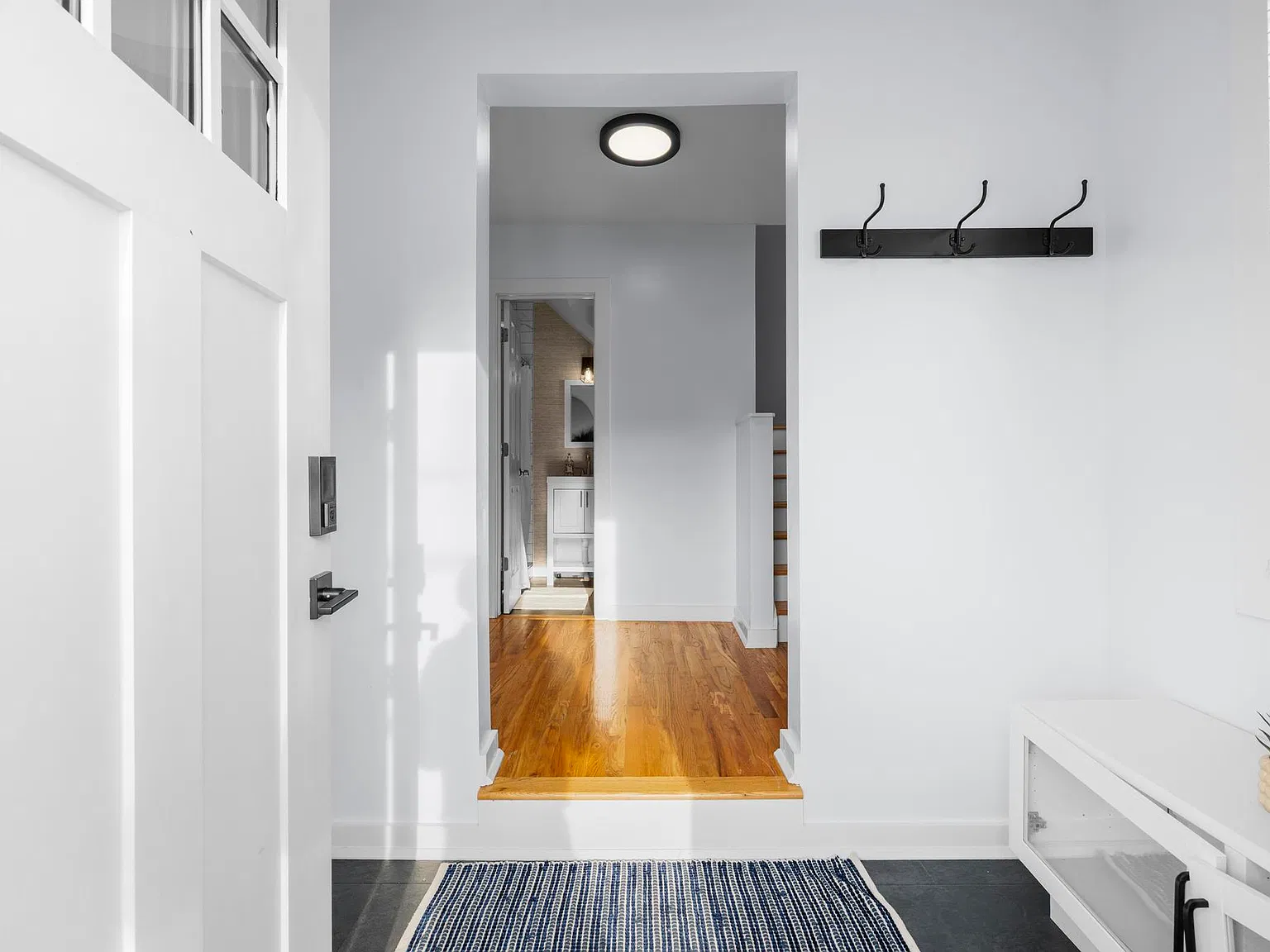 3 bed, 1332 sqft, $2,800 — Photo 3