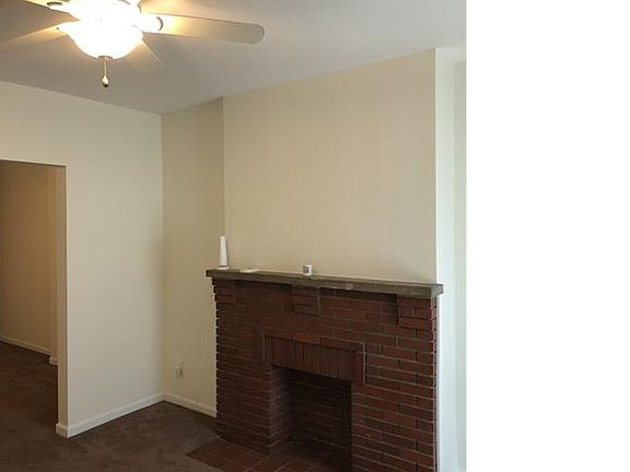 2nd image of 160 W Park Ave
