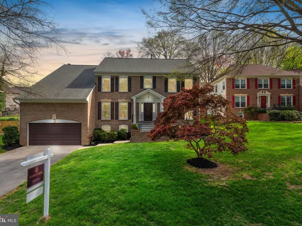 605 Pebble Beach Dr, Silver Spring, MD 20904