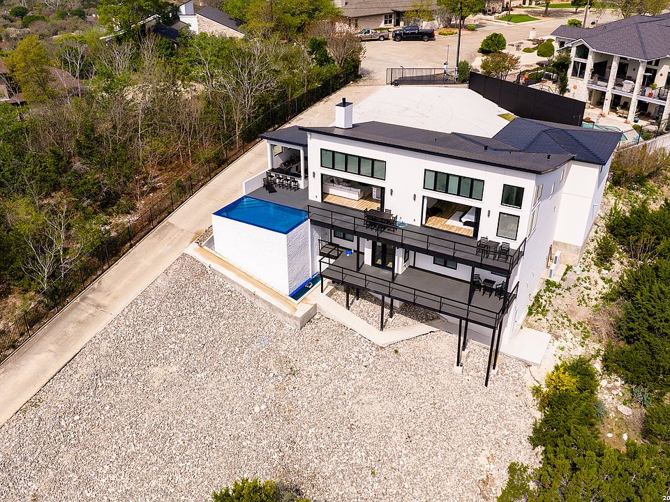 1st image of 2100 BLUFF RIDGE DR