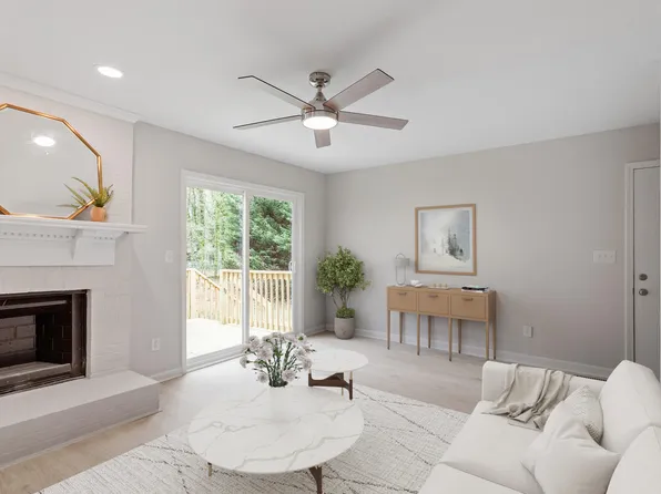 206 Woods Run, Knightdale, NC 27545