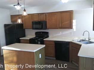 N34W23133 Circle Ridge Rd #109, Pewaukee, WI 53072