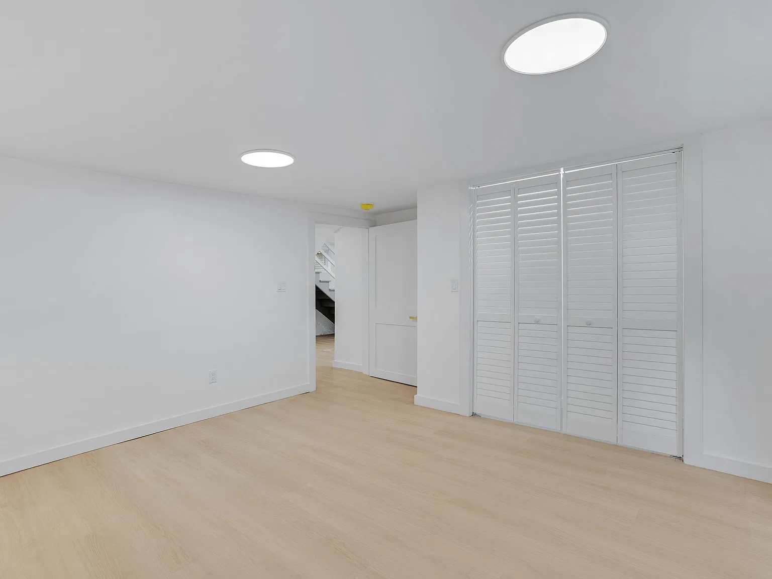 2 bed, 1100 sqft, $2,699 — Photo 4