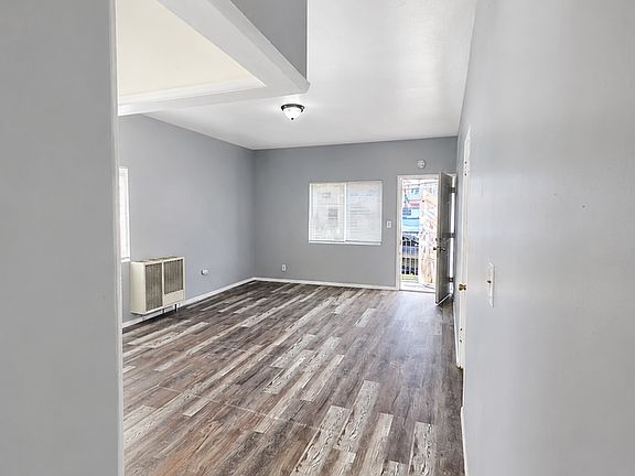 3rd image of 439 W Cowles St