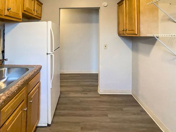 3rd image of 1924 W Jackson St #3