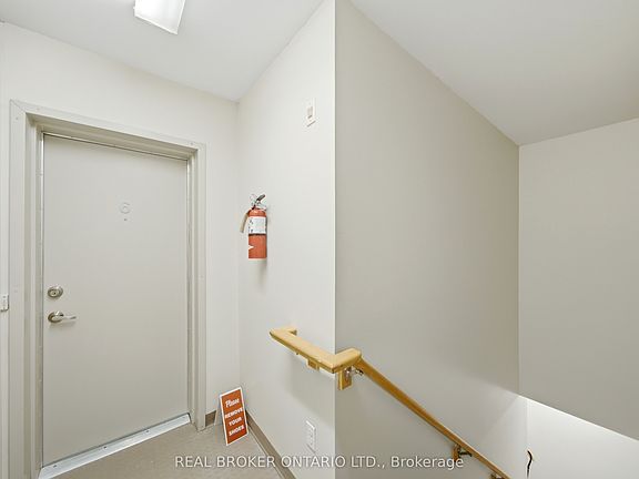 2nd image of 3026 Clayhill Rd #6