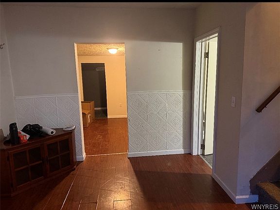 2nd image of 1205 W Sullivan St