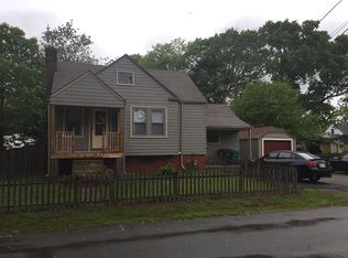 79 Belt St, Warwick, RI 02889