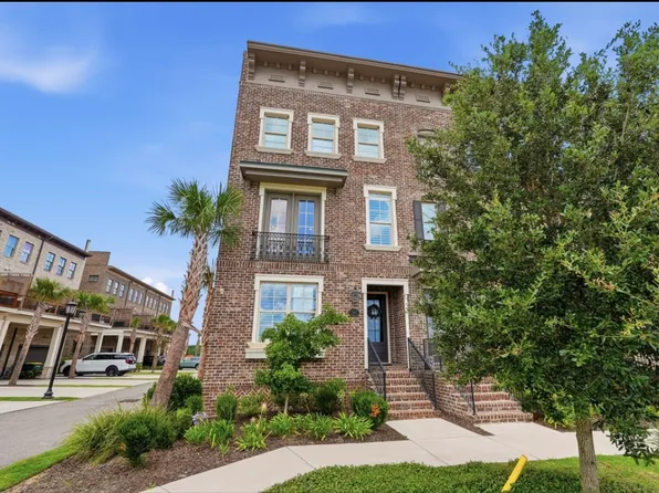 500 Altamaha St, Savannah, GA 31401
