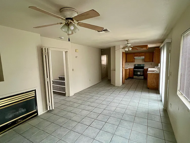2149 Stormy Creek Ct — Photo 5