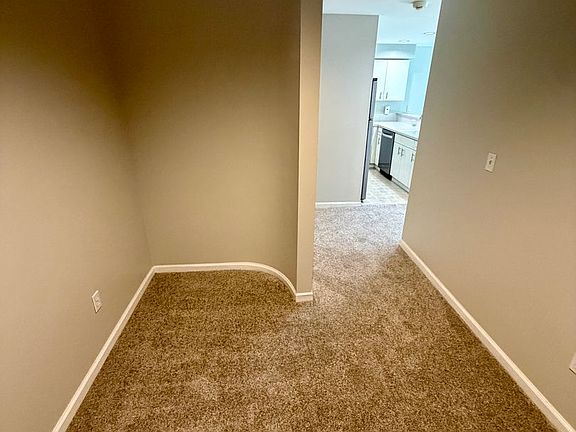 4th image of 2000 W Barrett St APT 204