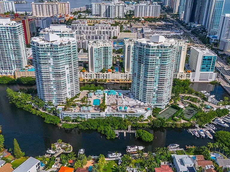 16500 Collins Ave #642 — Photo 4