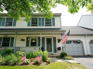 39 River View Dr, Essex Jct, VT 05452