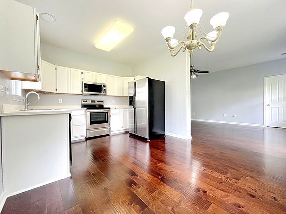 3rd image of 6828 Ayrshire Glen Pl