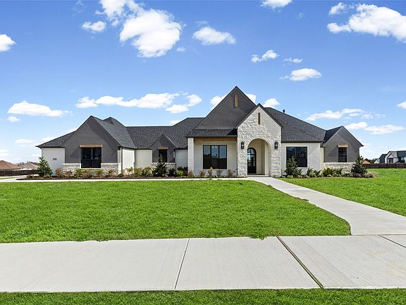 2nd image of 4720 Magnolia Trl
