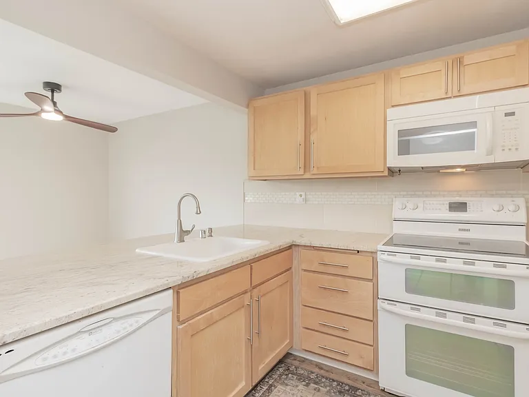 28606 16th Ave S #303 — Photo 24