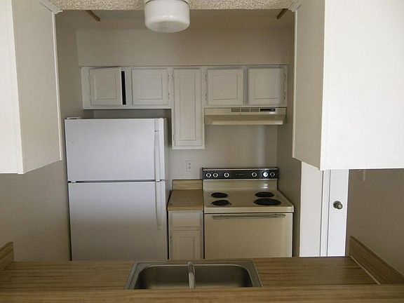 3rd image of 7621 McCallum Blvd APT 105