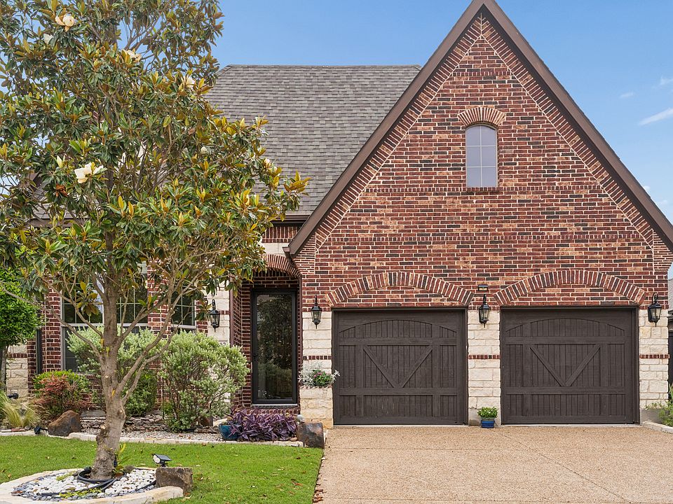1st image of 8212 Oakwood Dr
