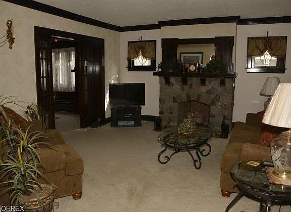 2nd image of 3283 West Blvd