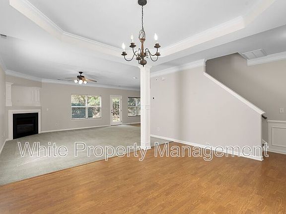 5th image of 12427 Oakton Hunt Dr