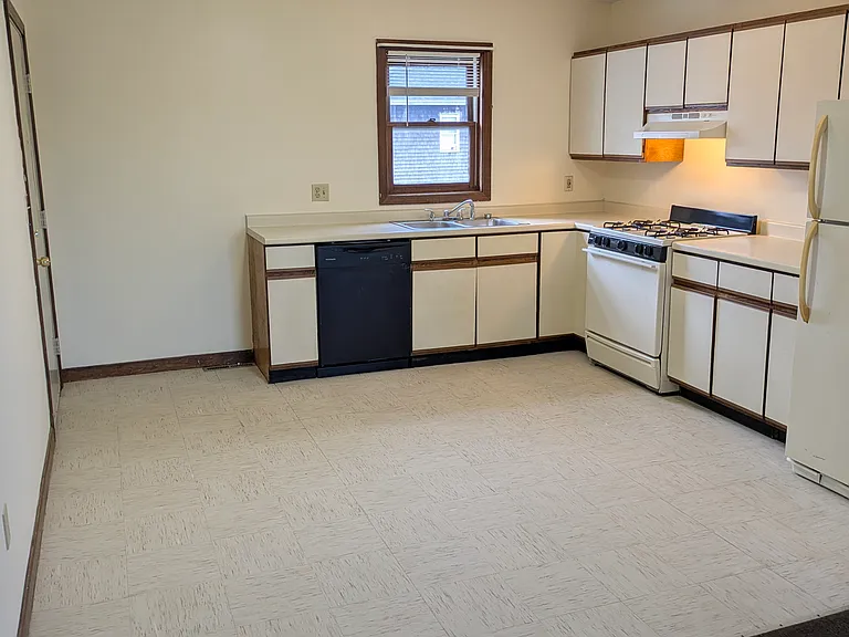 316 Parker St #3 — Photo 2