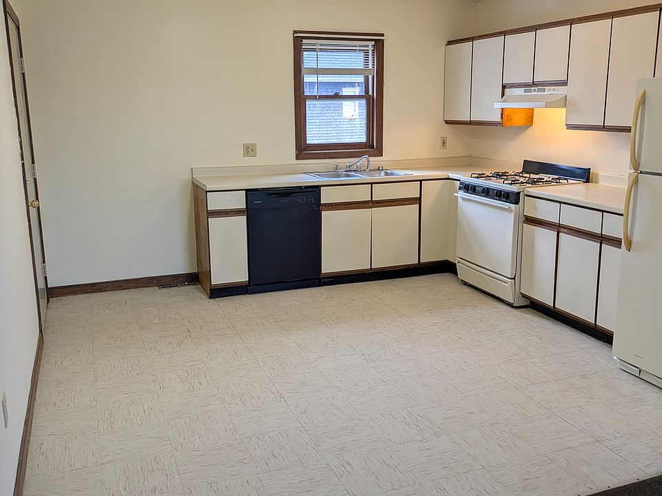 2nd image of 316 Parker St #3