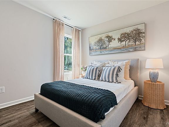 5th image of 10427 Patton Ln