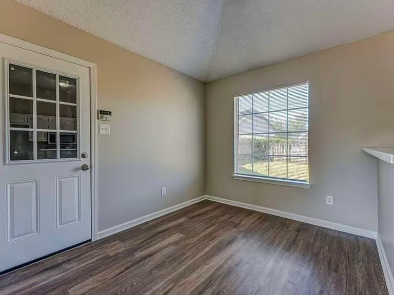 5540 Angelace Dr S — Photo 18