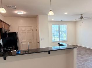 703 E Clay St #420, Blacksburg, VA 24060