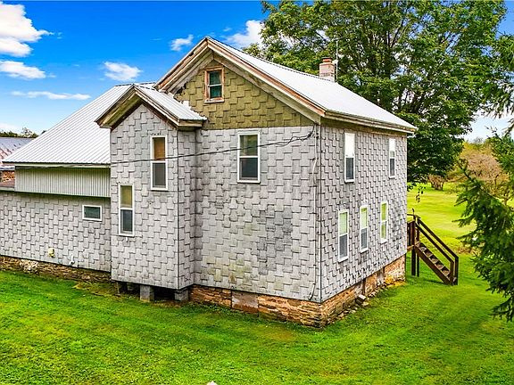 4th image of 5652 Streun Rd