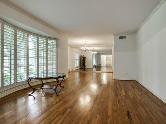 5th image of 3929 Fantasia Ln
