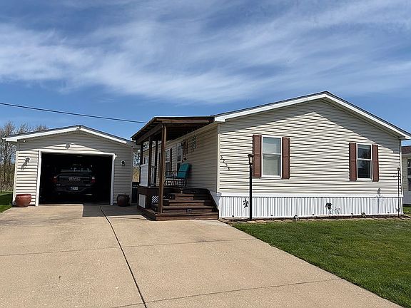 3rd image of 5258 Buckingham Ave #479