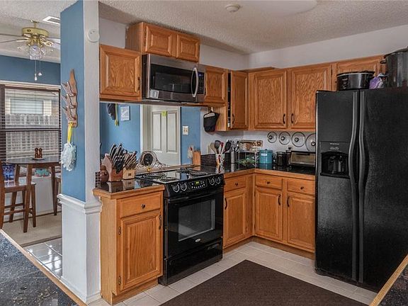 4th image of 1313 Windy Meadows Dr